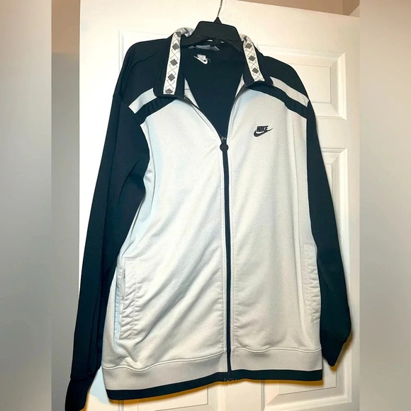 Nike Men’s Athletic Jacket Black & Light Gray Size Large Track Full Zip - Picture 1 of 10